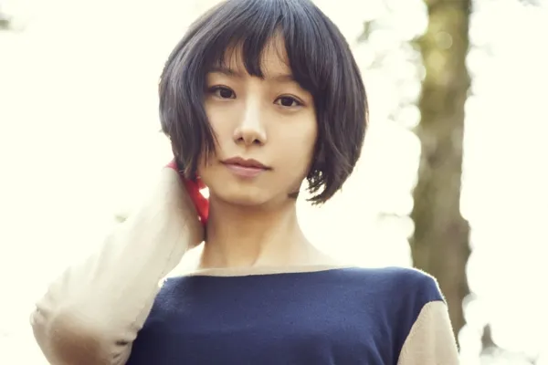 前田知恵 宣材写真